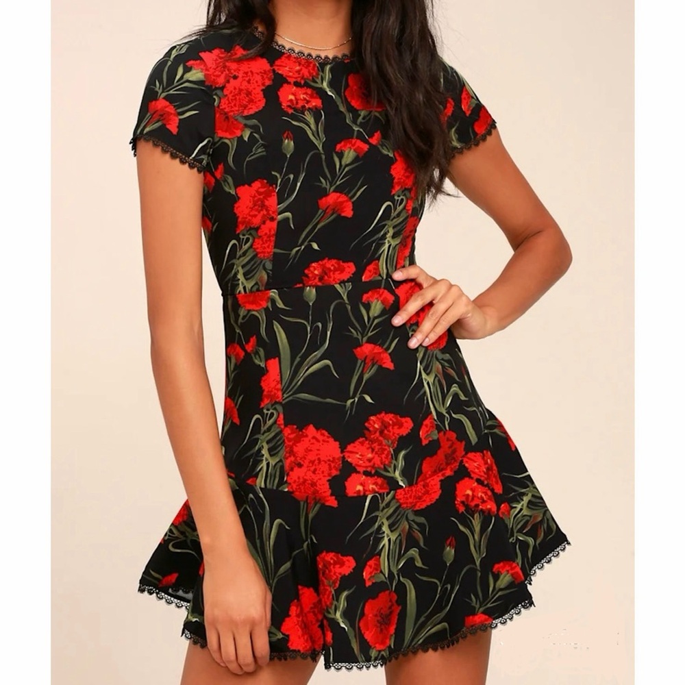 Lulus Black Sweet Talking Red Rose Floral Print Dress w/ Trumpet Hem & Sleeves